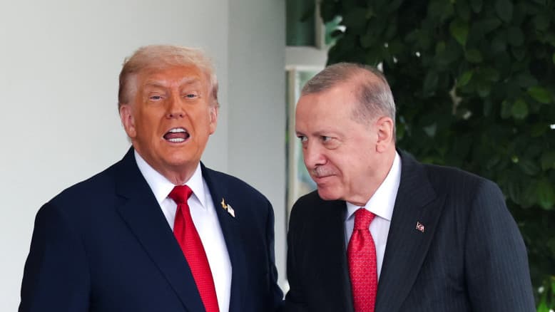 "ימים אפלים": השיחה הגורלית של טראמפ עם ארדואן לפני המלחמה עם איראן