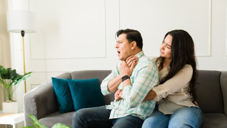 חנק הוא עניין של דקות: כך תצילו חיים בפעולה פשוטה | ד"ר איתי גל