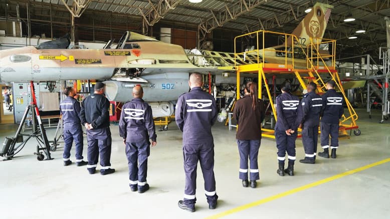 הגיבורים שמאחורי הקלעים: "כל מטוס שיוצא לגיחה - פחות טילים על מדינת ישראל"