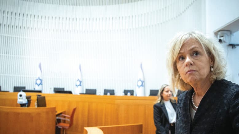 ראש לשכת העו"דים מגן על היועמ"שית: "היא לא 'מפטרת' אף אחד"