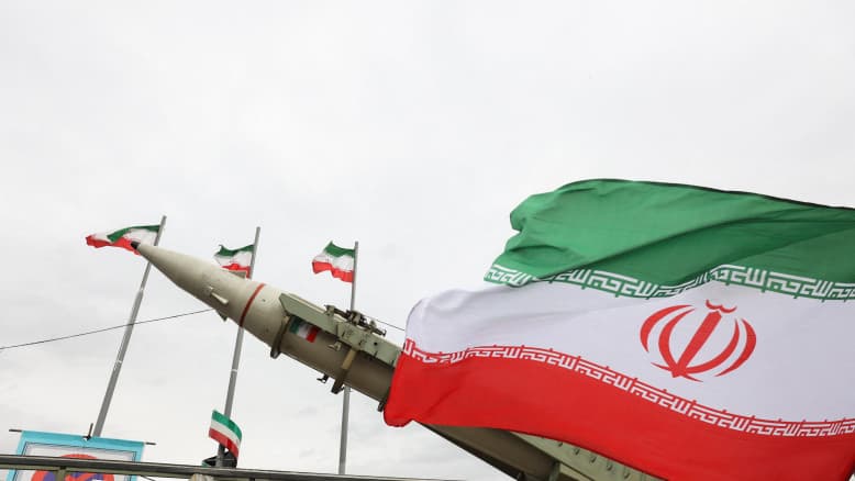 חיסול חמינאי והתגובה האיראנית - מדינות המפרץ חוששות | עדכונים שוטפים