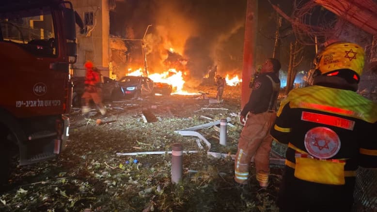 הפגיעה בתל אביב, גלי אזעקות בלתי פוסקים | כל העדכונים השוטפים