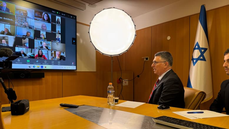 גדעון סער עקץ את רוה"מ ספרד על מות חמינאי: "יודעים כמה שזה כואב"