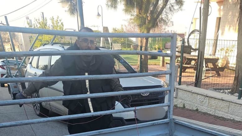 אזרח לקח חלק ממיירט הביתה - המשטרה פינתה את השכונה מחשש להתפוצצות