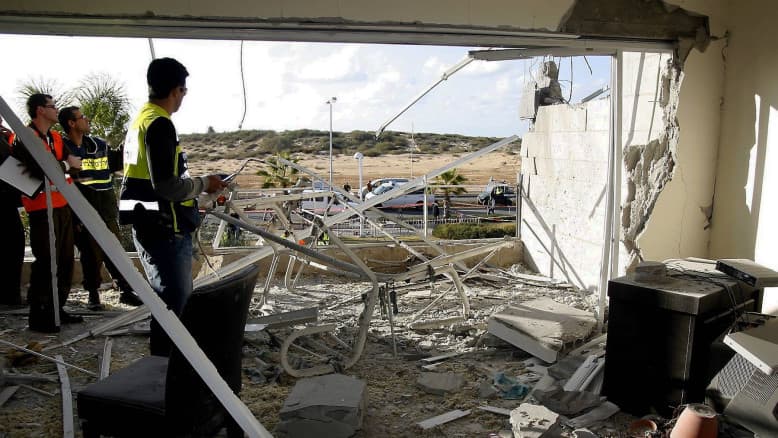 ""סקרנים - תנו לעבוד ואל תגיעו": אשדוד מתכוננת לפגיעה הבאה