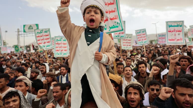 אחרי האבל על חמינאי - מנהיג החות'ים מוכן להיכנס למערכה "בכל רגע"