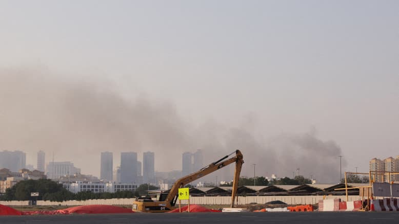יחנוק את איראן: באמירויות שוקלים לנקום על התקיפות במלחמה מכיוון לא צפוי