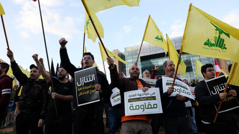 מגדלים נופלים בדאחייה: ישראל מנסה להכריח את לבנון לסיים את העבודה