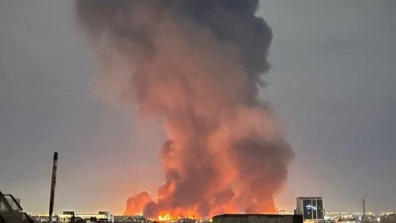 היעד - הלב הכלכלי: ישראל פתחה ב"מכת אש" על מאגרי הנפט באיראן