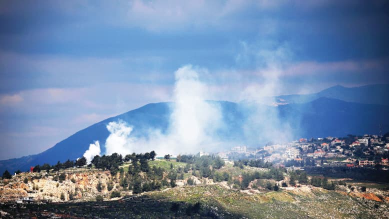 בצפון דורשים לגמור את חיזבאללה אחת ולתמיד: "חווינו מטח רקטות שאני לא זוכר עוצמתי כמוהו מאז 2006"
