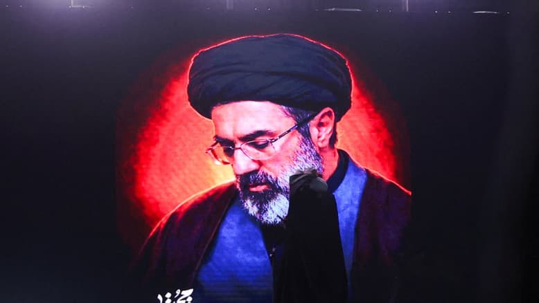 ירו לעצמם ברגל: הטעות הקשה של השליטים האמיתיים באיראן