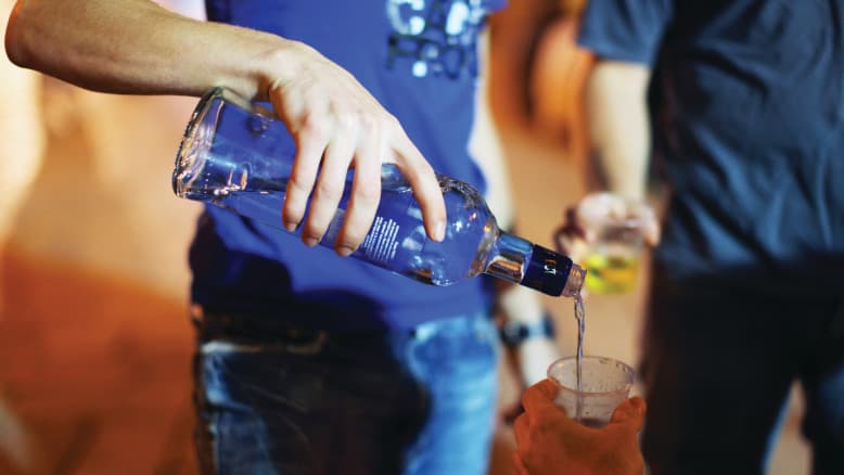 6 נערים צעירים החליטו להשתכר בפורים - וכעת הם מאושפזים בבית חולים