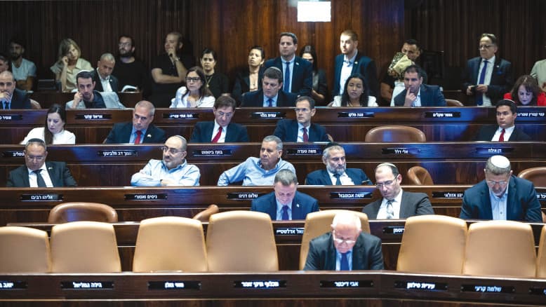 בעיצומה של מלחמה עם איראן: בקואליציה רואים כבר את הקלפי וחושבים על הבחירות