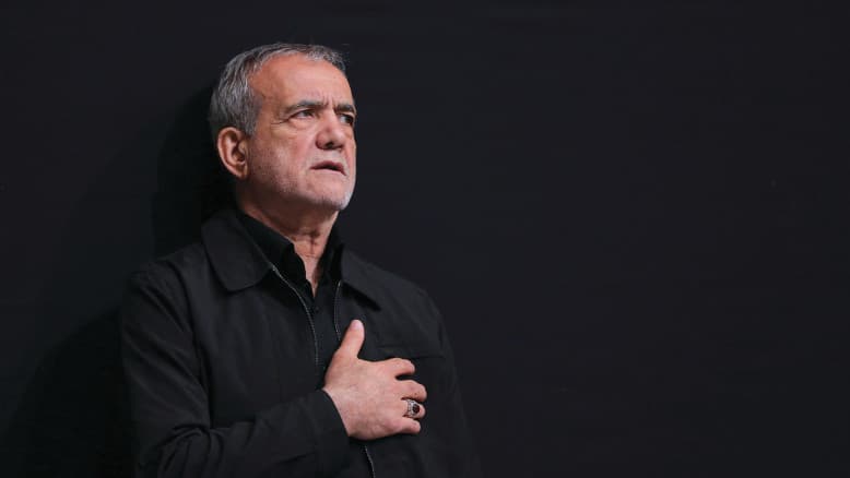 בכיר בוושינגטון באיום חסר תקדים: "המשטר האיראני ייפול בתוך כשבועיים"