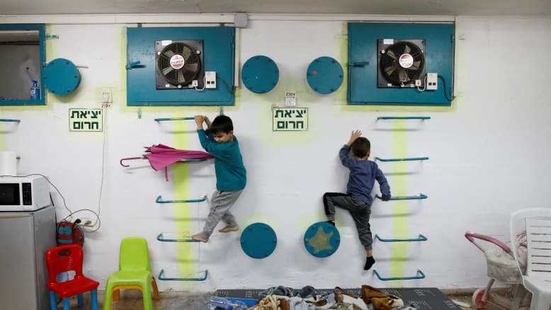 כמעט 2.5 מיליון תלמידים מושבתים: פורים נדחה, מערכת החינוך במצב חירום