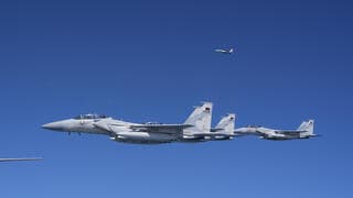 דרמה בשמי המפרץ: קטאר הפילה מפציצים איראניים דקות לפני תקיפת בסיס אמריקני