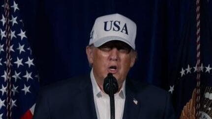 ההימור הגדול של טראמפ: הפלת משטר באיראן תציל את כהונתו בבית הלבן