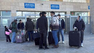 איראן מונעת ממאות אזרחים לחצות את הגבול לטורקיה: "לא מאפשרת להם לעזוב"