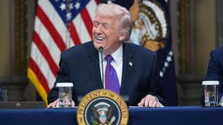 "טראמפ שוקל פעילות קרקעית": התרחיש שמדאיג את וושינגטון והפתרון שעל הפרק